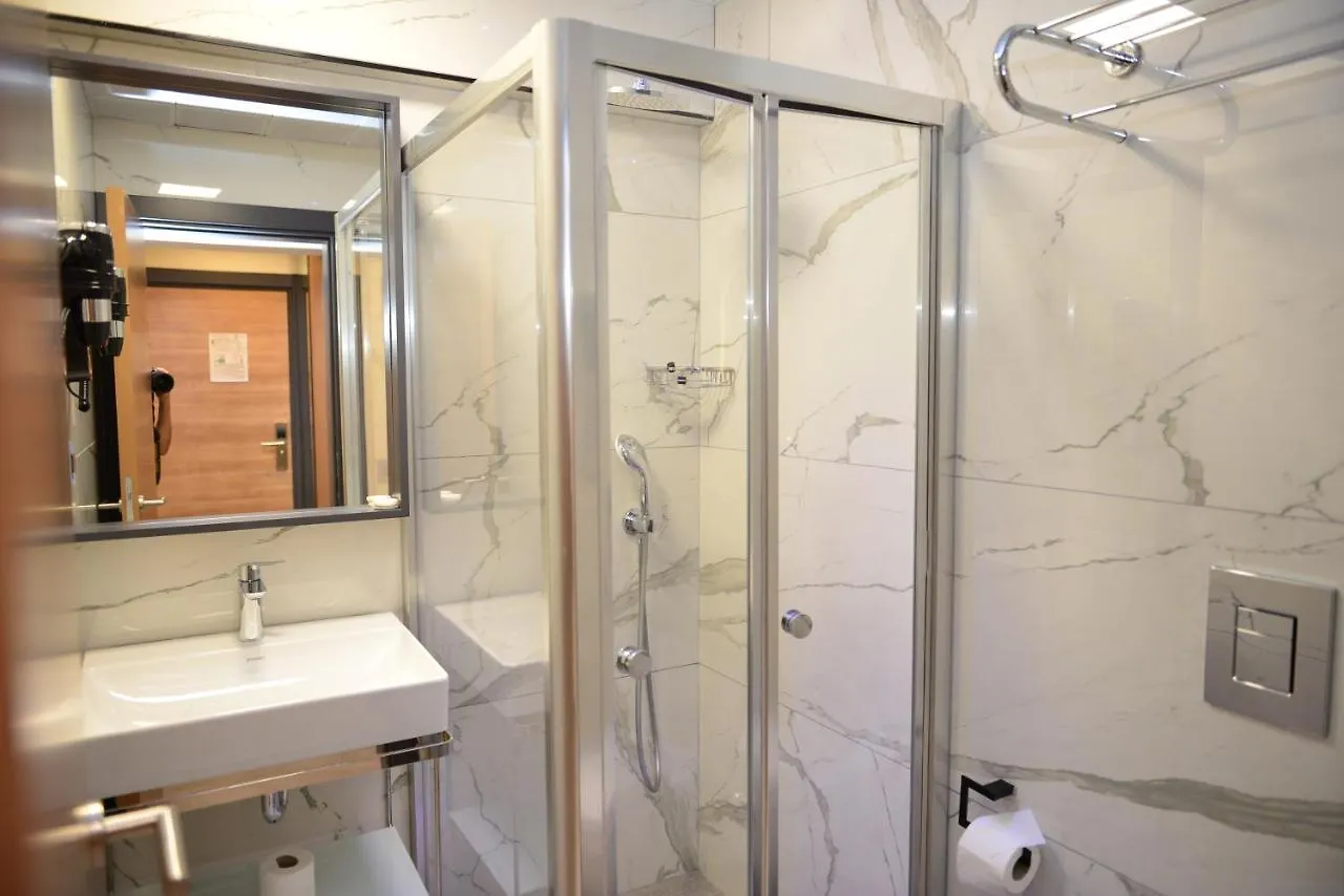 Oasis Hotel Marmaris 3*,